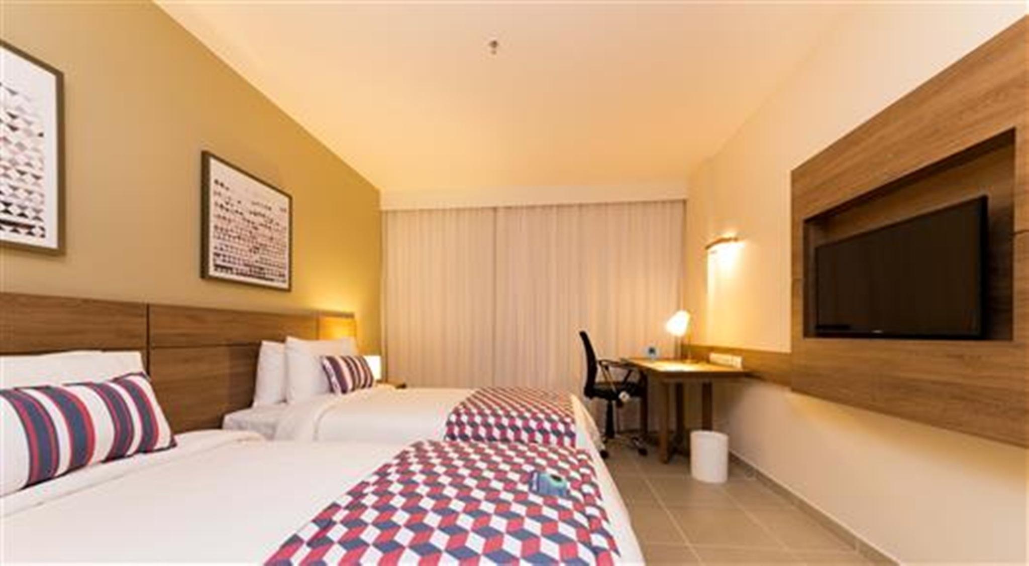 Tulip Inn كامبوس دوس جويتاكازيس المظهر الخارجي الصورة