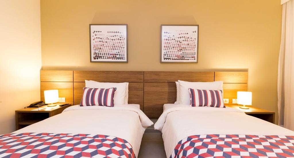 Tulip Inn كامبوس دوس جويتاكازيس المظهر الخارجي الصورة
