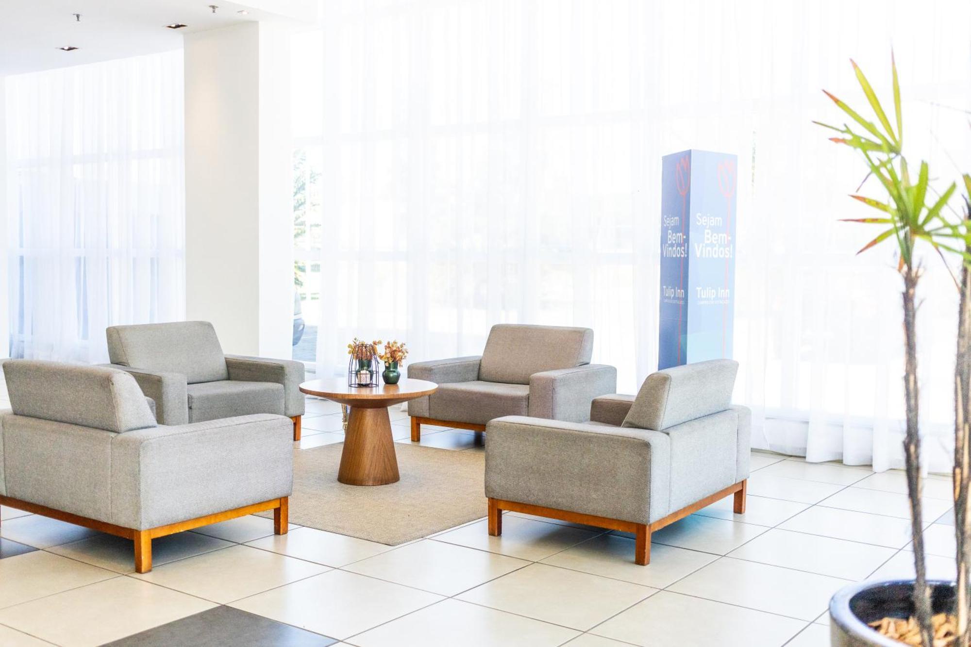 Tulip Inn كامبوس دوس جويتاكازيس المظهر الخارجي الصورة