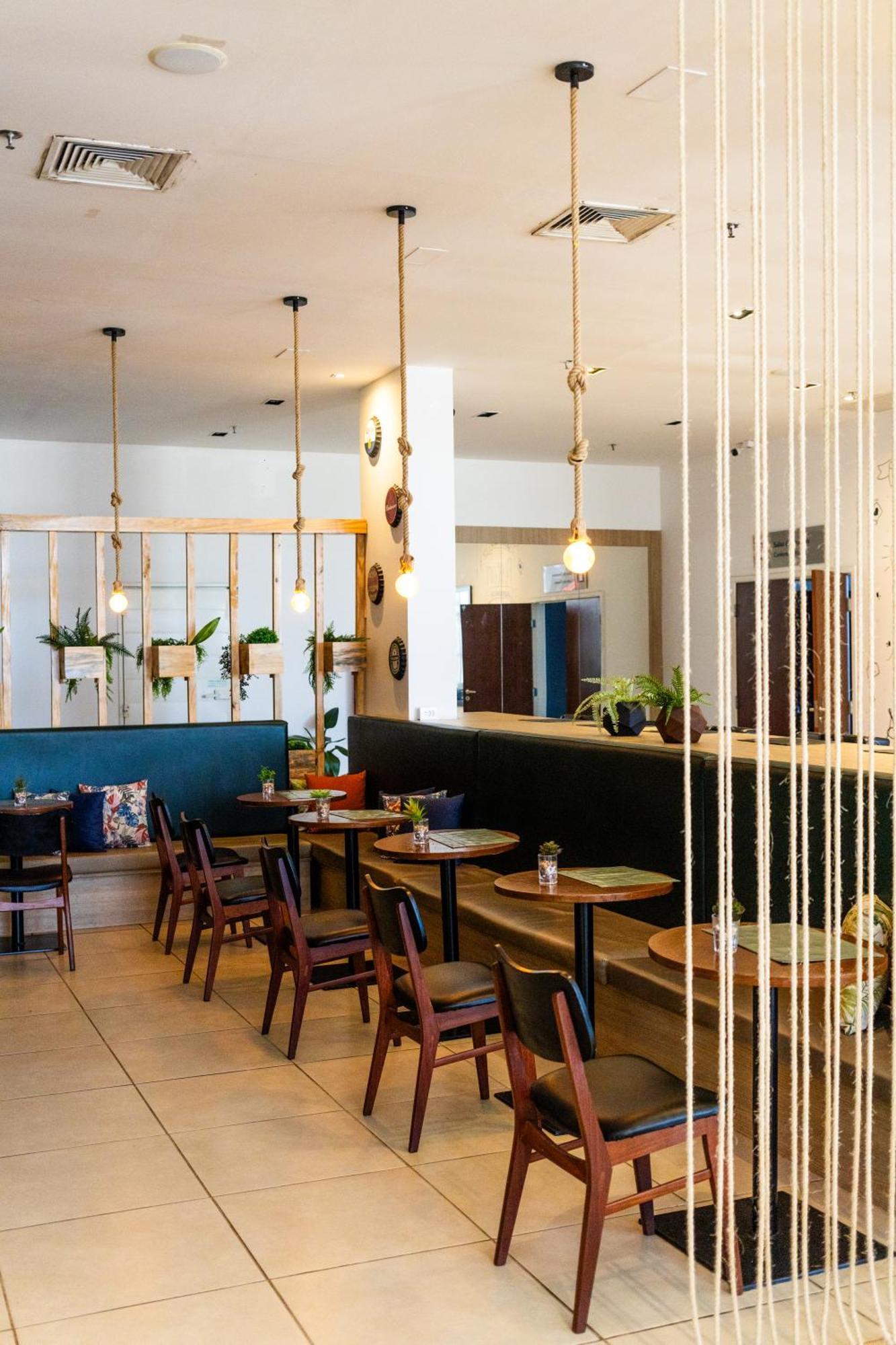 Tulip Inn كامبوس دوس جويتاكازيس المظهر الخارجي الصورة